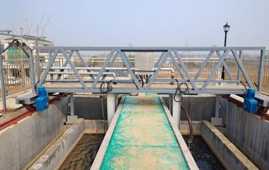 橋式吸砂機