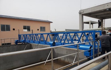 提耙式桁車(chē)刮泥機(jī)